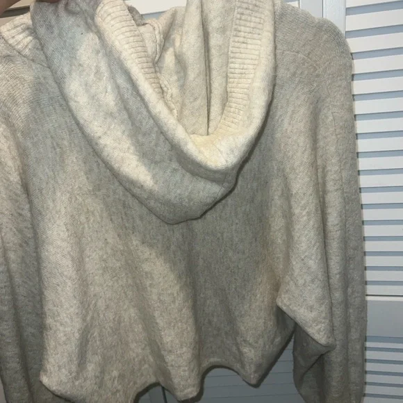 Zara cream sweater - Picture 3 of 3